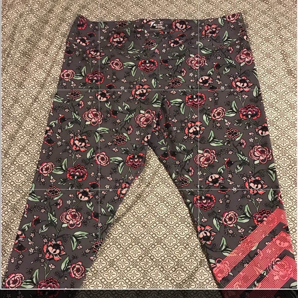 Old Navy women’s activewear